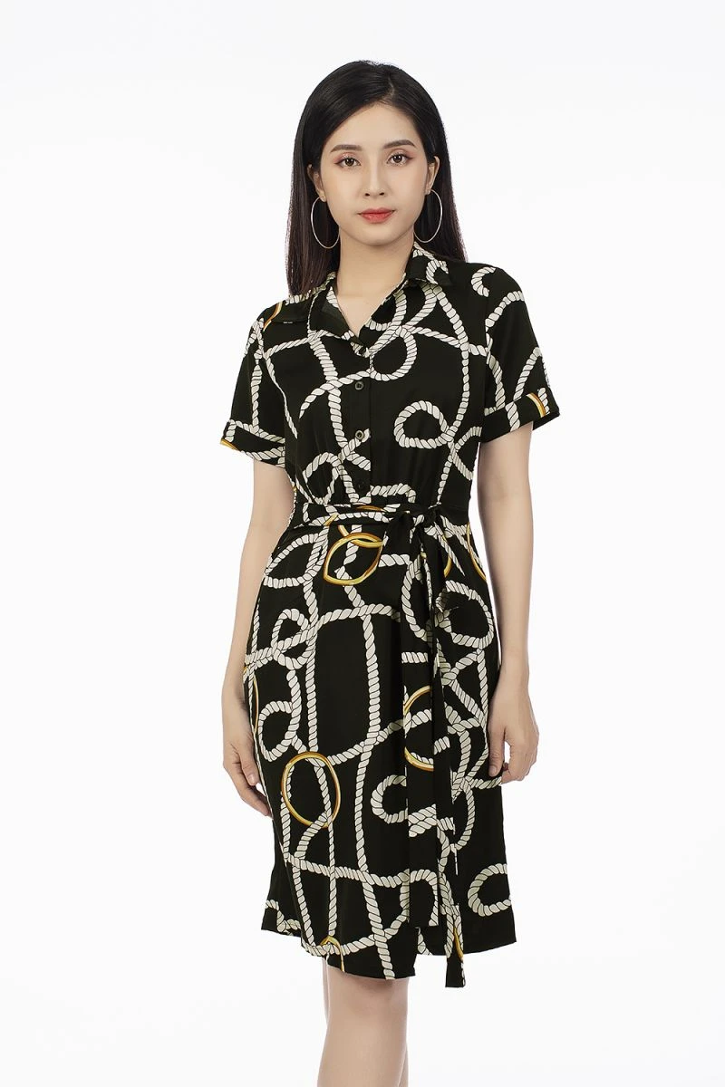 K&K Fashion hiện rất được chị em công sở yêu mến bởi những thiết kế 2 trong 1, vừa thanh lịch cho công việc, vừa năng động để đi chơi