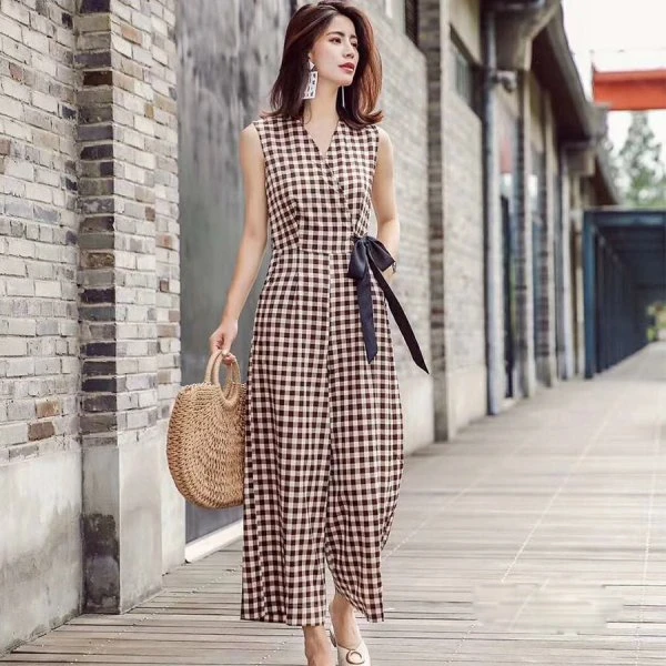 Các kiểu Jumpsuit dài kẻ sọc