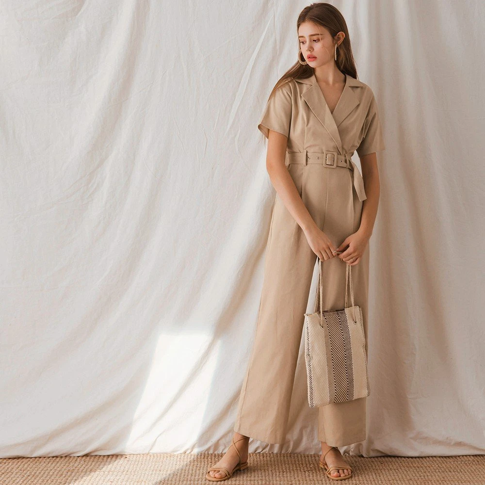 Thanh lịch với kiểu jumpsuit vest
