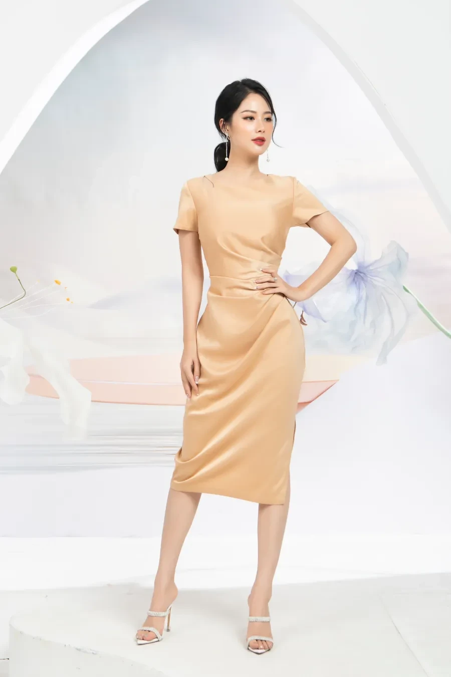 Top 10 mẫu đầm cổ đổ nữ đẹp, thời trang cao cấp HOT 2024