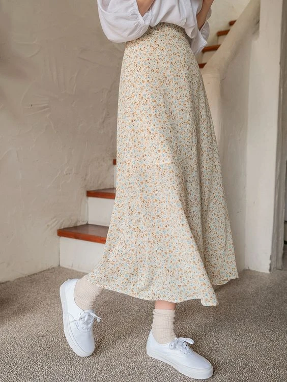 13 Cách Phối Đồ Với Chân Váy Hoa Nhí Trong Ngày Hè