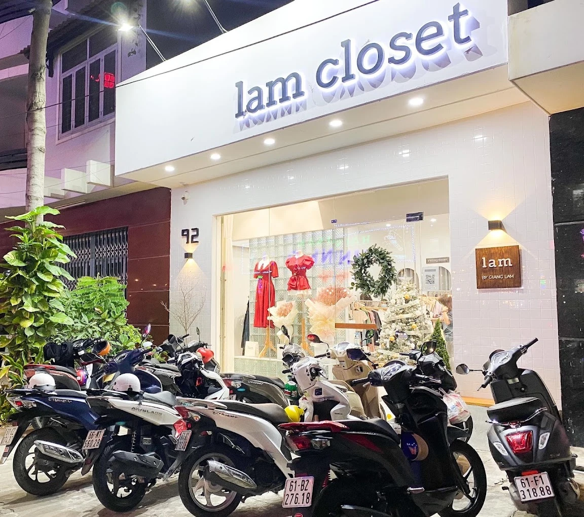 Cửa hàng của Lam Closet