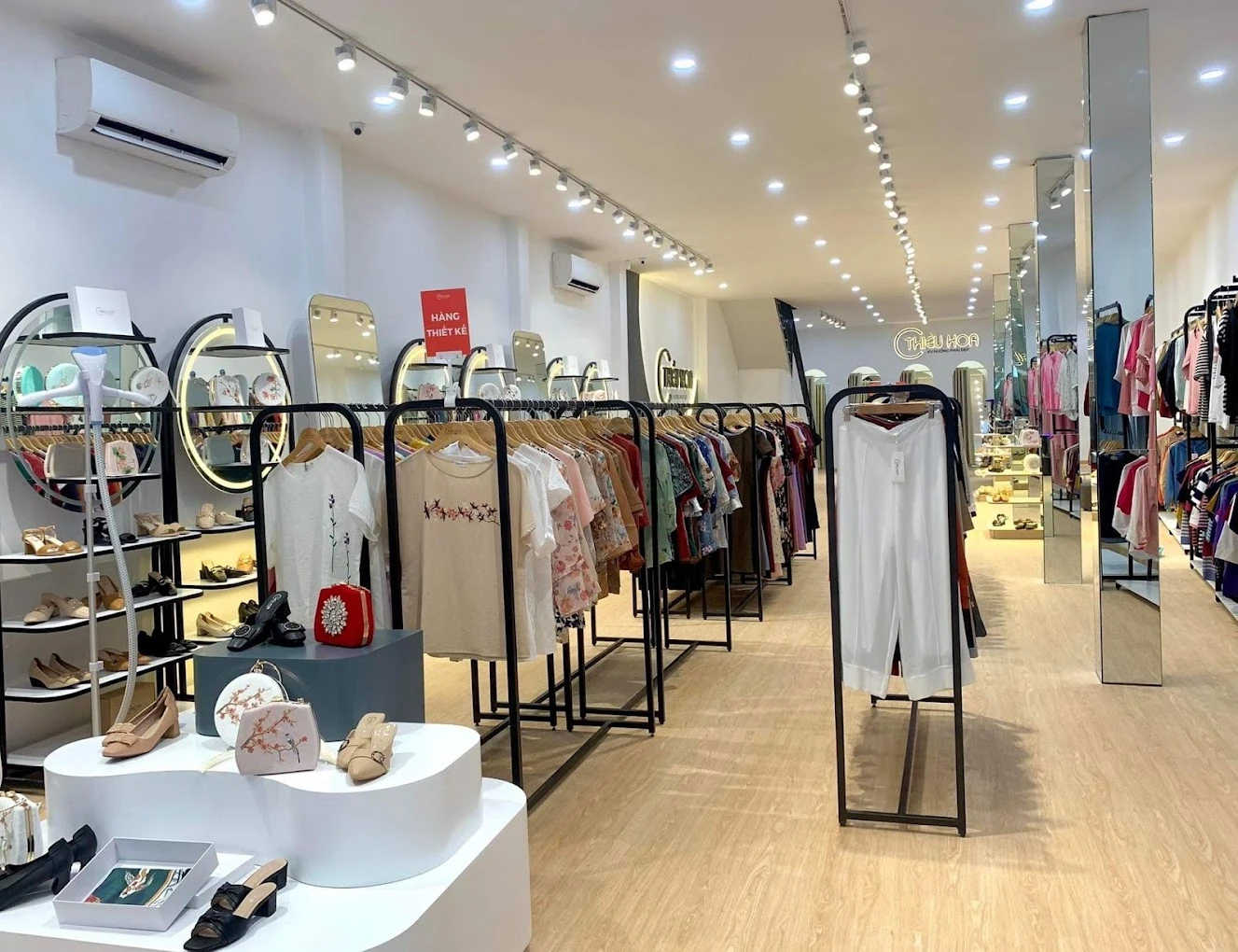 Showroom của Thiều Hoa