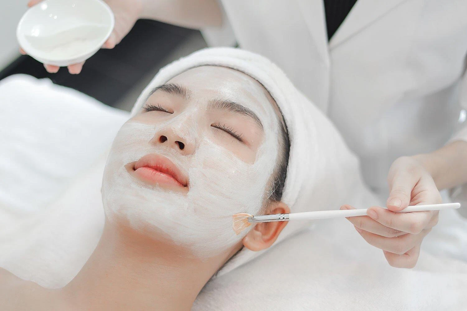 cac-phuong-phap-lam-dep-da-mat-tai-spa 9