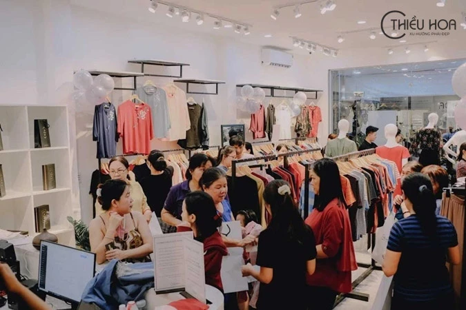 TOP 10 Shop Bán Khăn Lụa Chính Hãng Ở Bình Dương