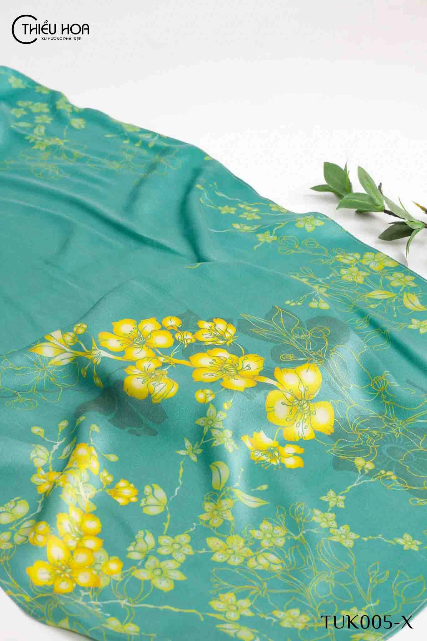 10-mau-ao-dai-dep-sang-trong-cho-quy-ba-dien-ngay-cuoi-hoi 13