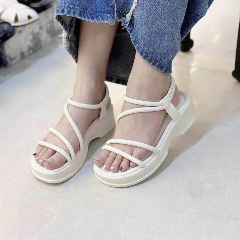 cửa hàng bán giày dép