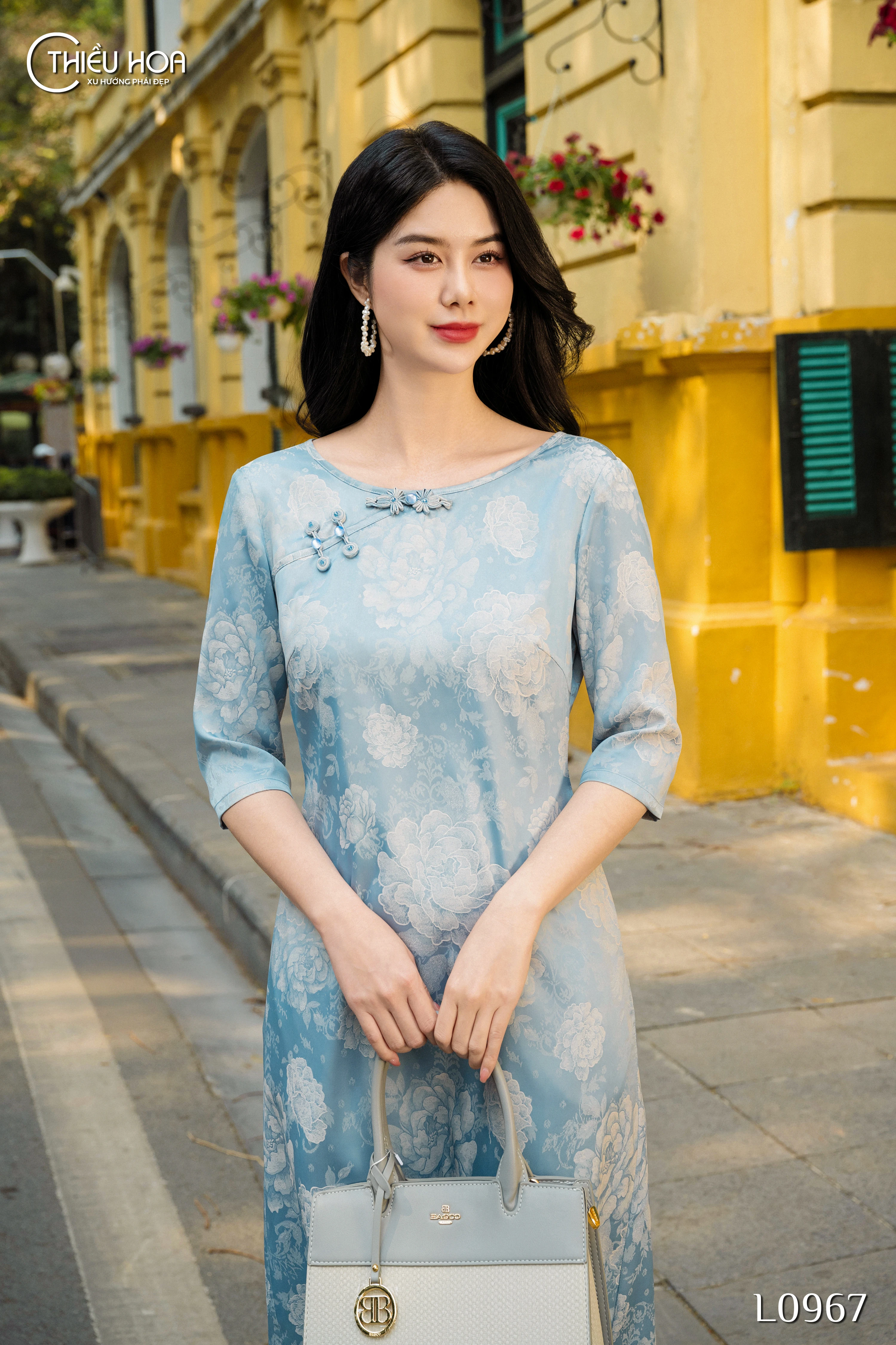 vải may đầm trung niên