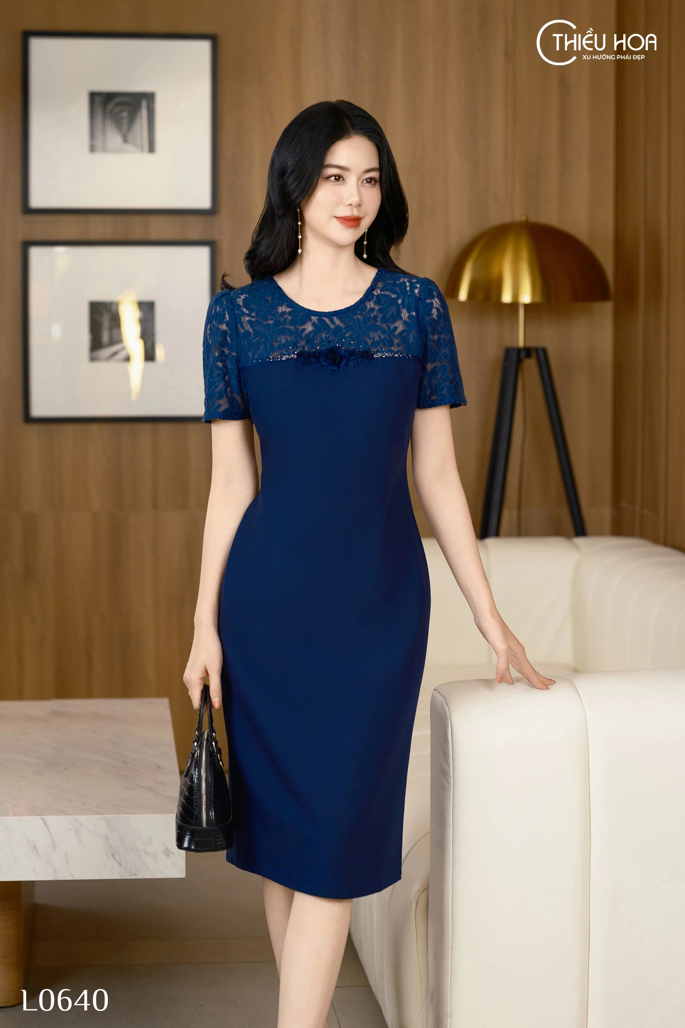 vải may đầm trung niên