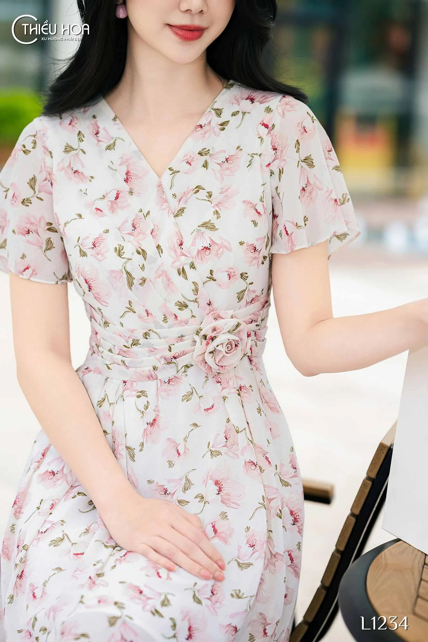đầm trung niên cổ tròn cổ tim