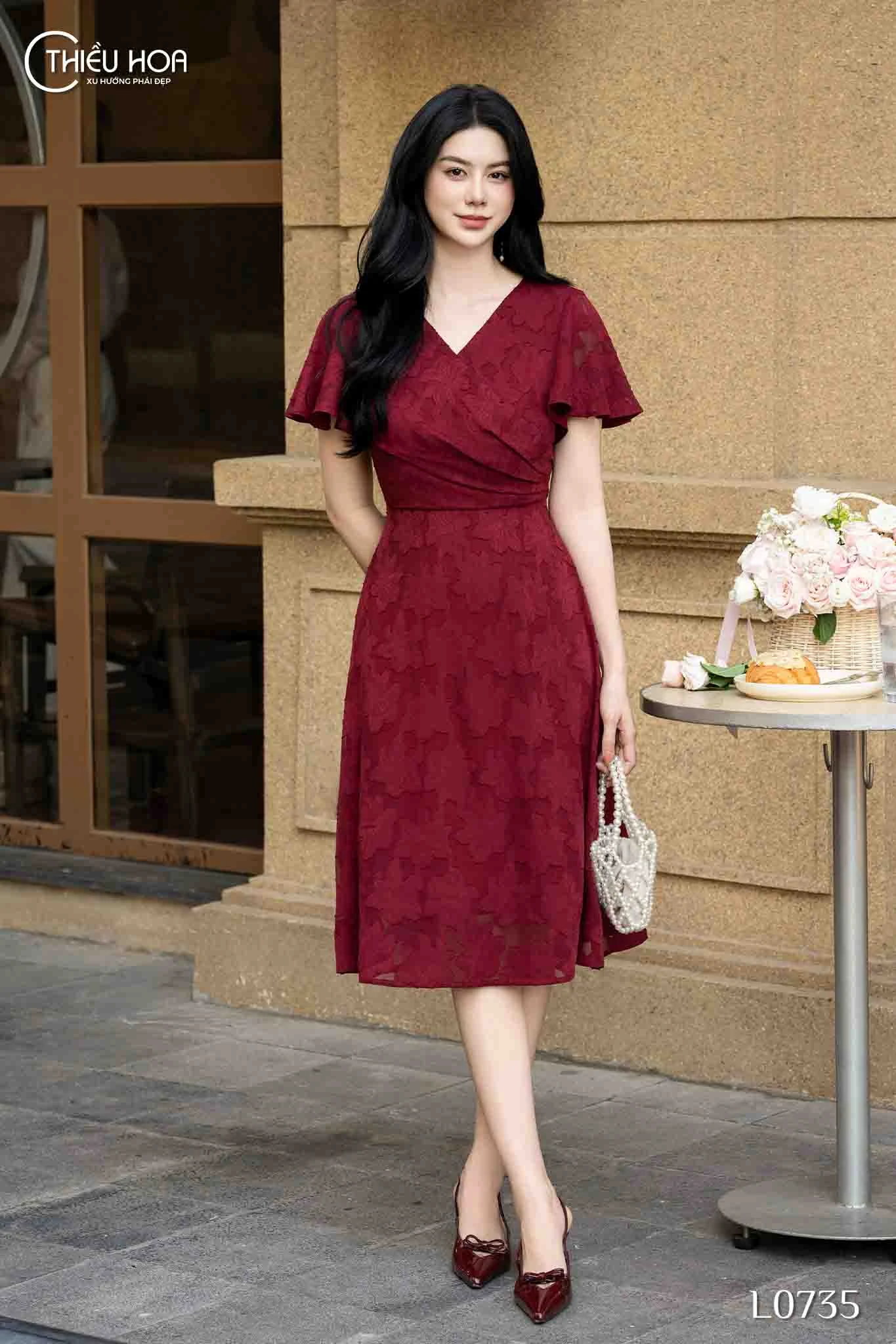 đầm có đai chiết eo