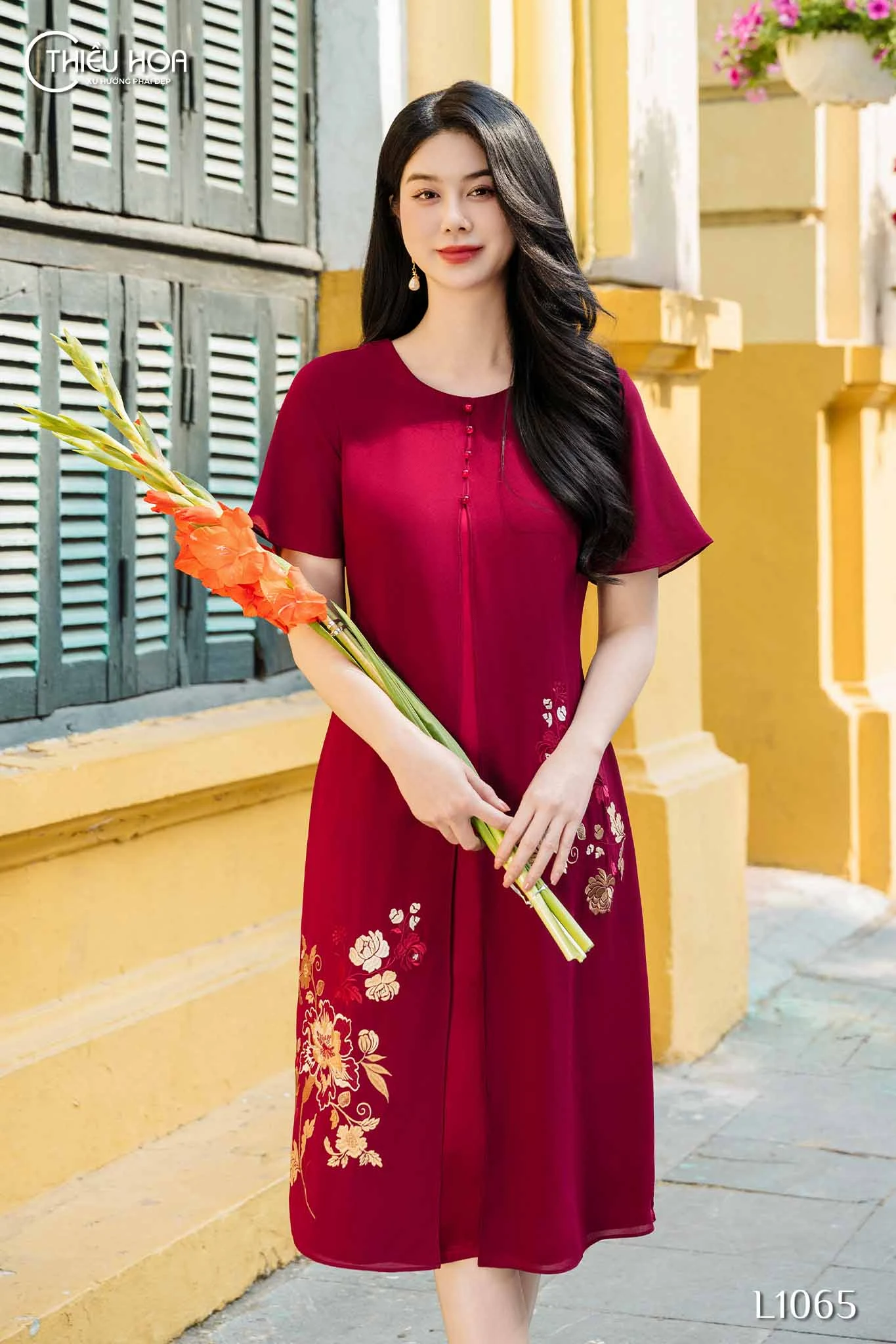 đầm dạo phố