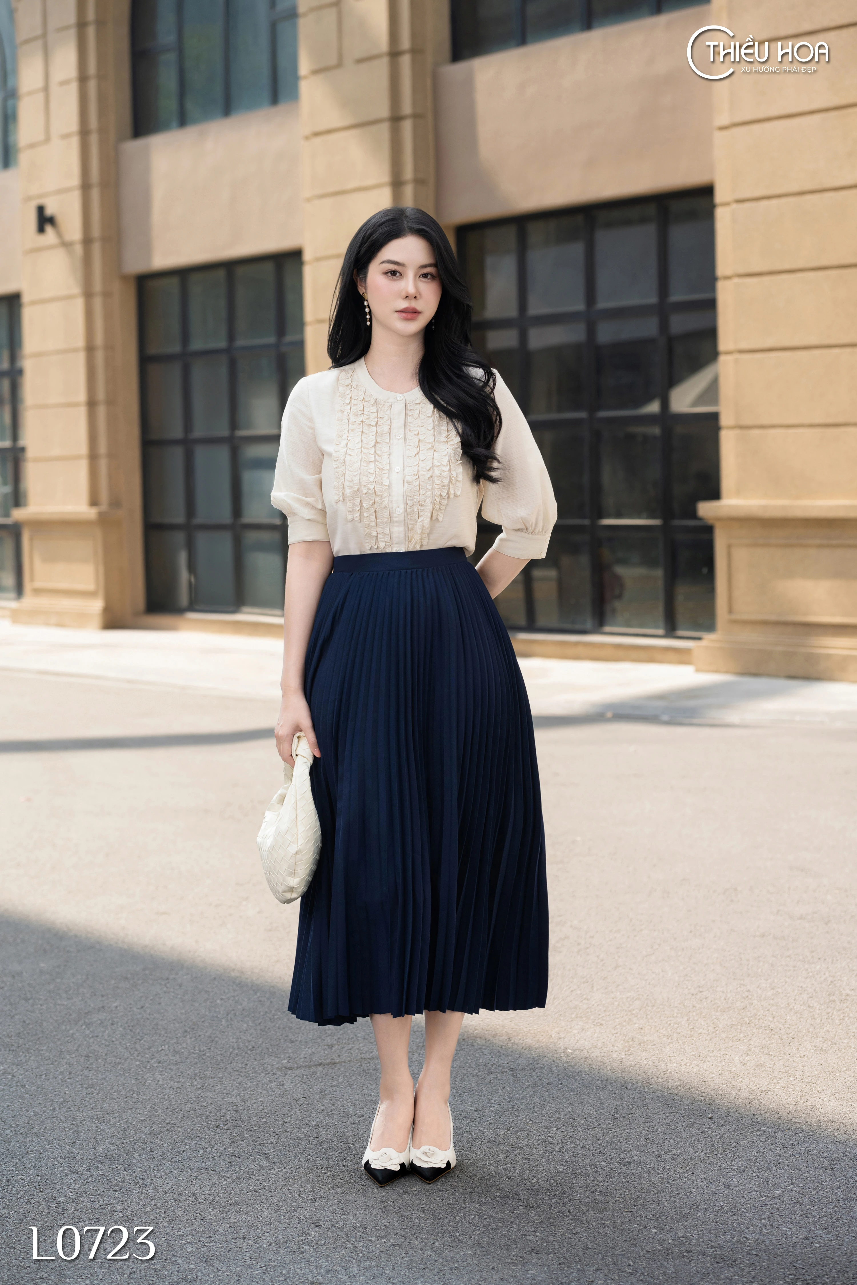 chân váy xếp ly