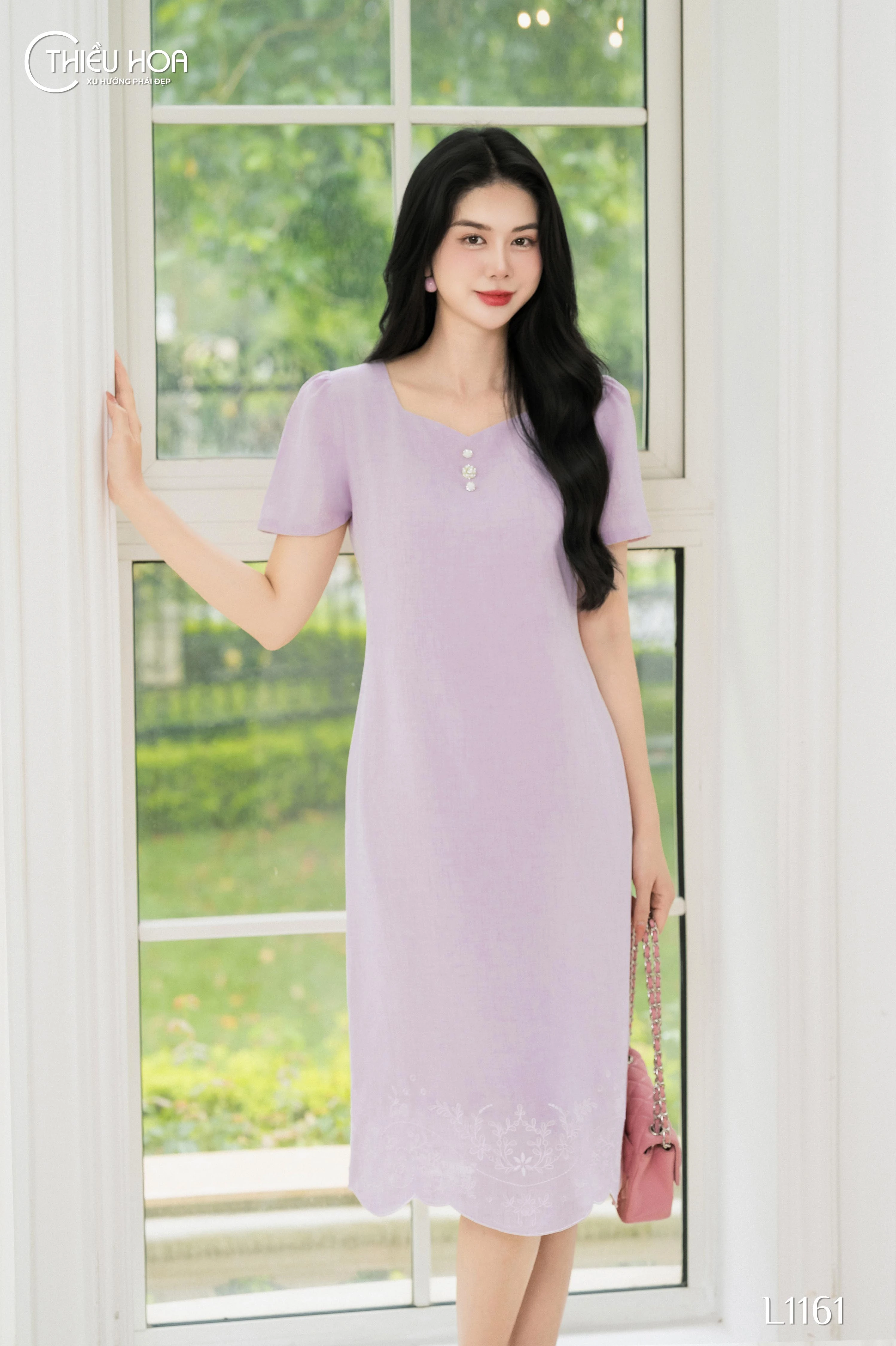 nữ mệnh thổ hợp màu gì
