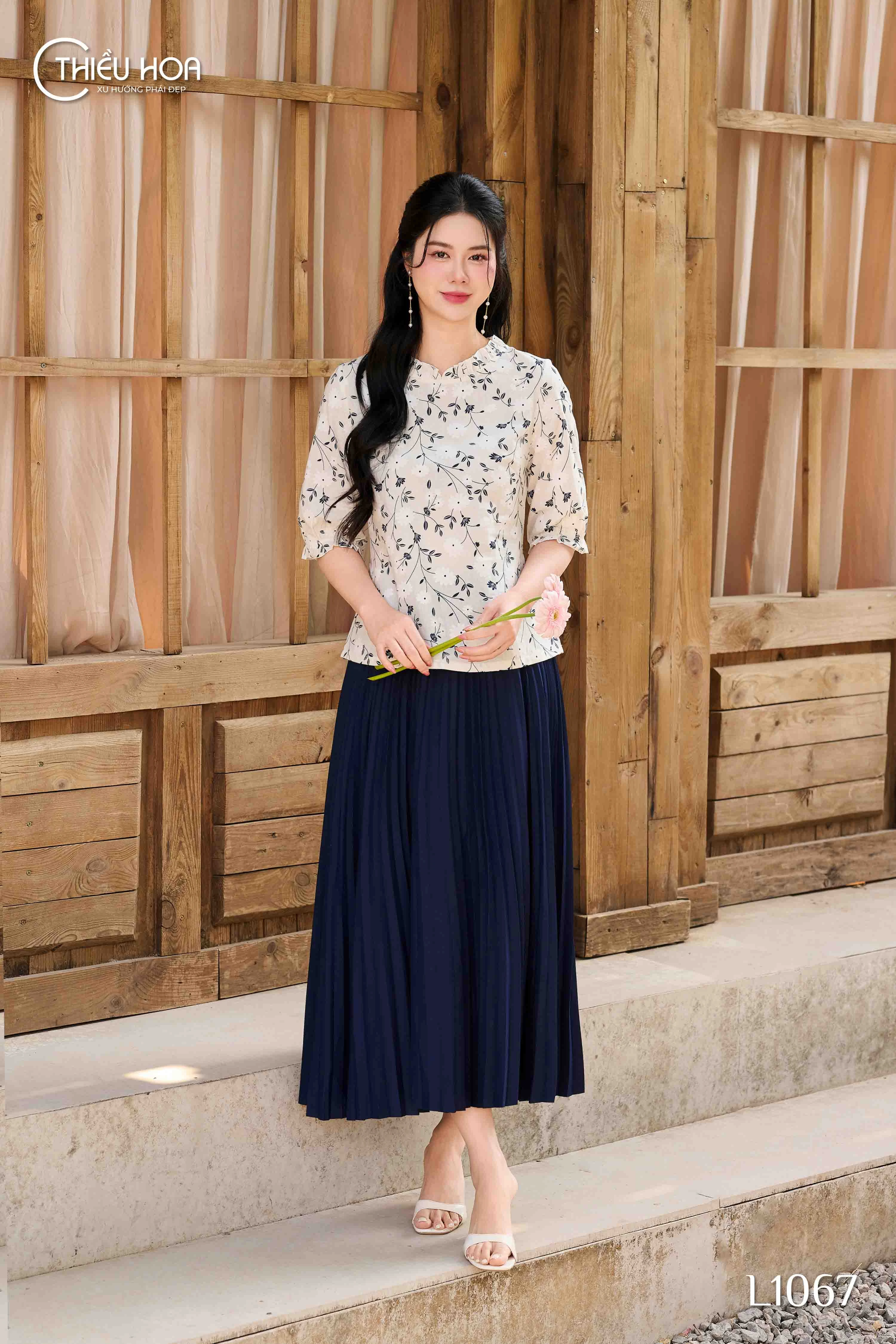 chân váy xếp ly