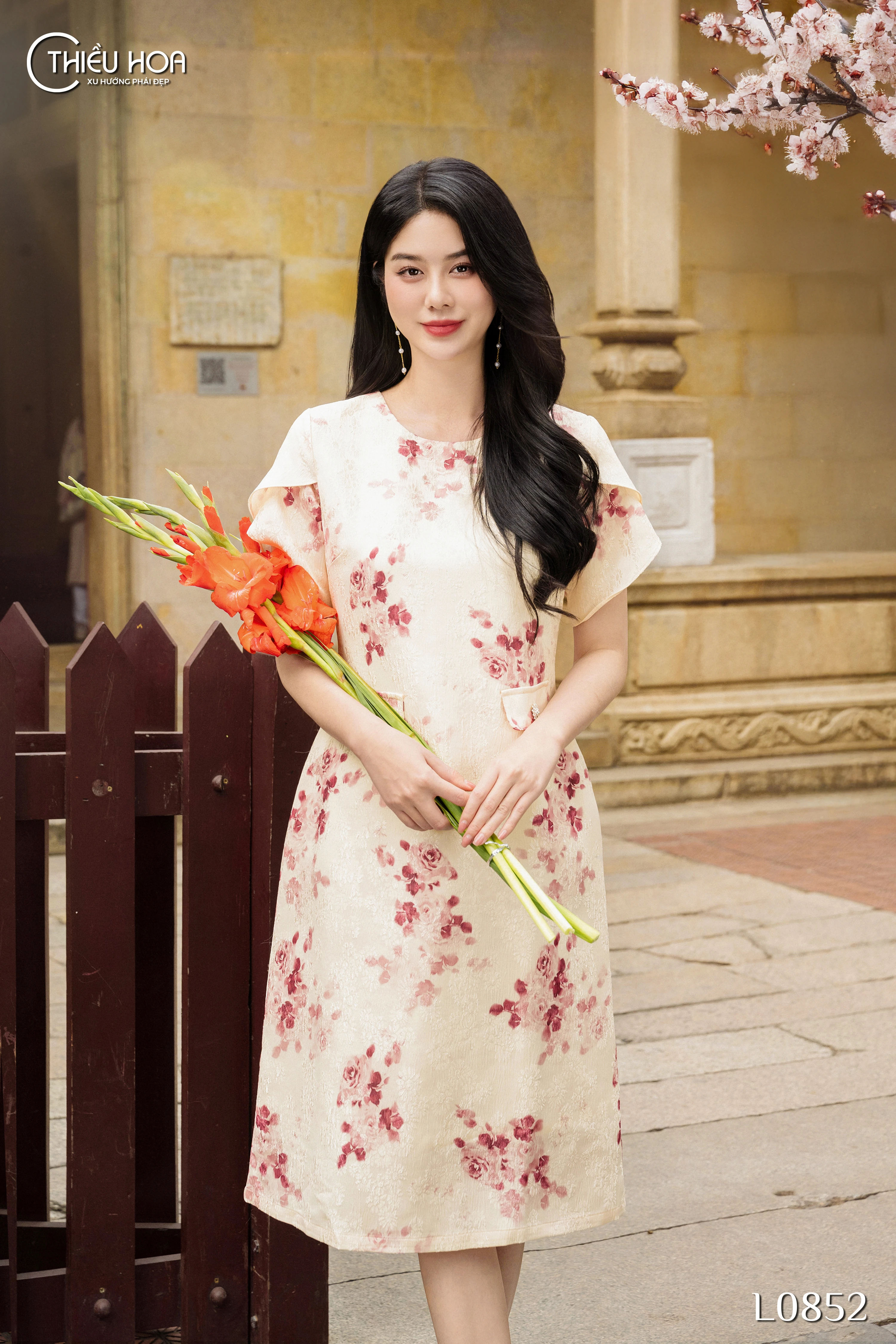 đầm dạo phố