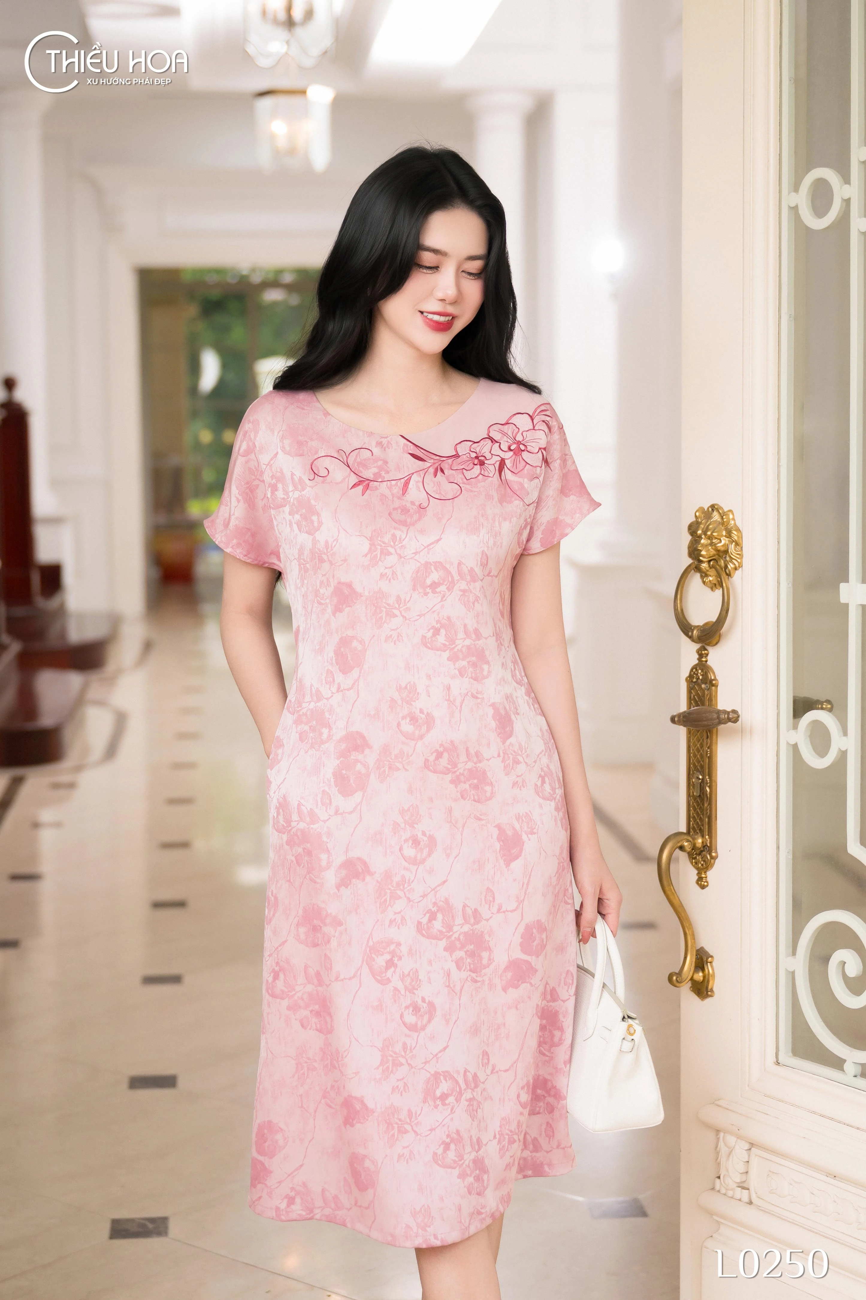 nữ mệnh hỏa hợp màu gì