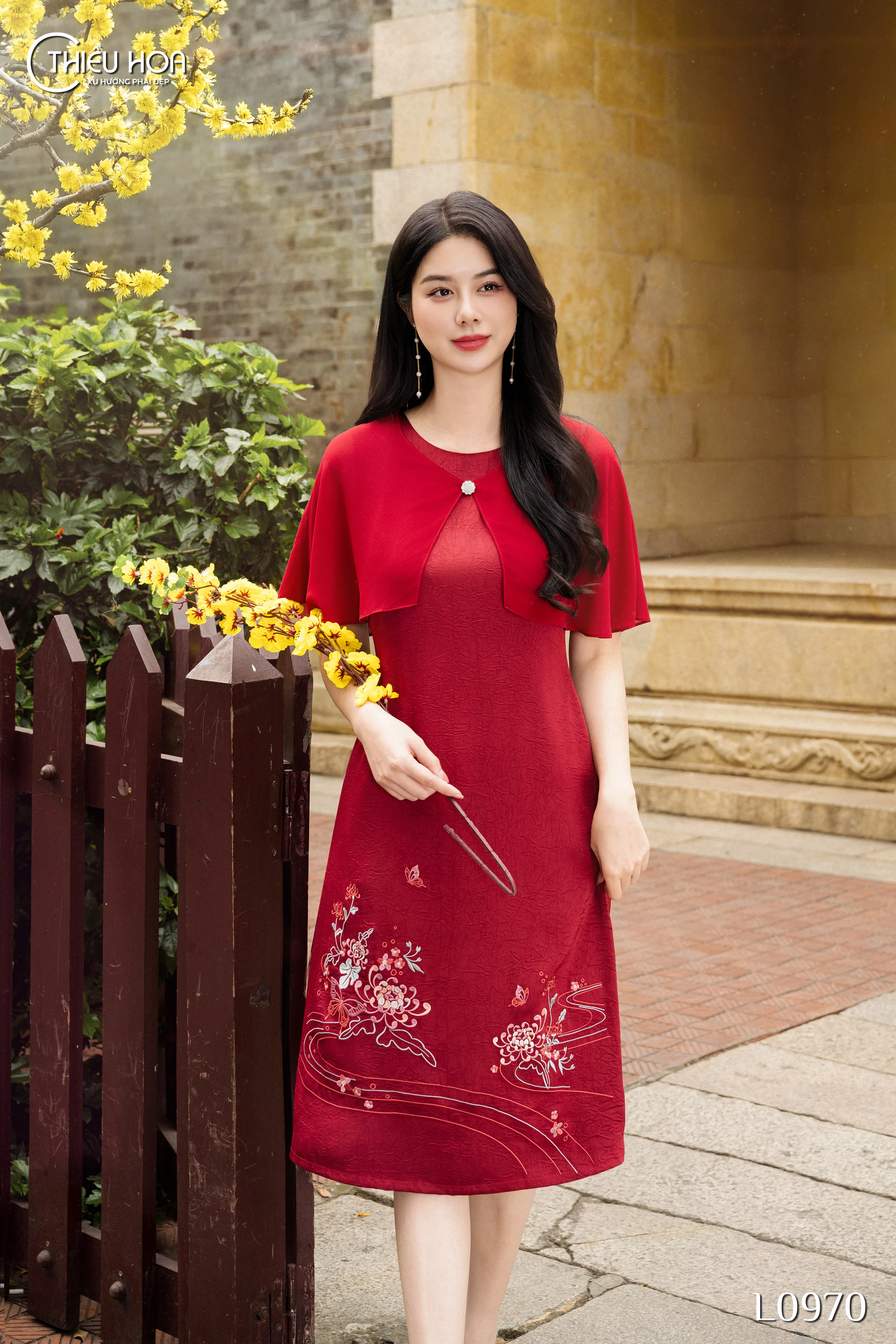 đi chơi tết nên mặc màu gì 