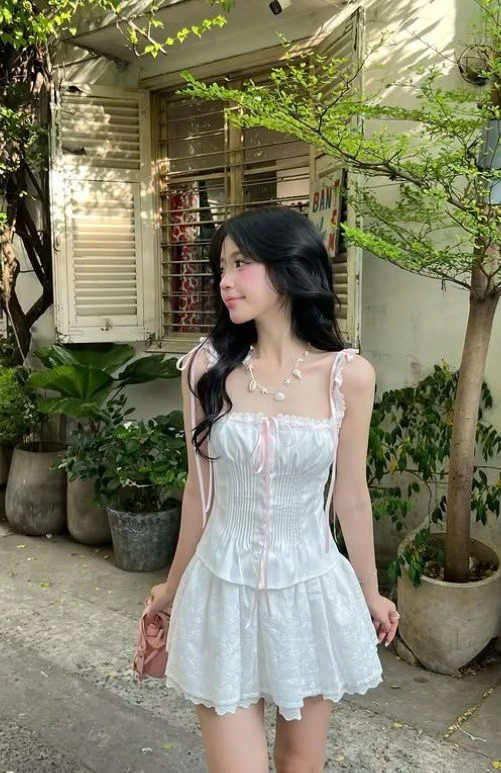 nữ vai rộng nên mặc gì