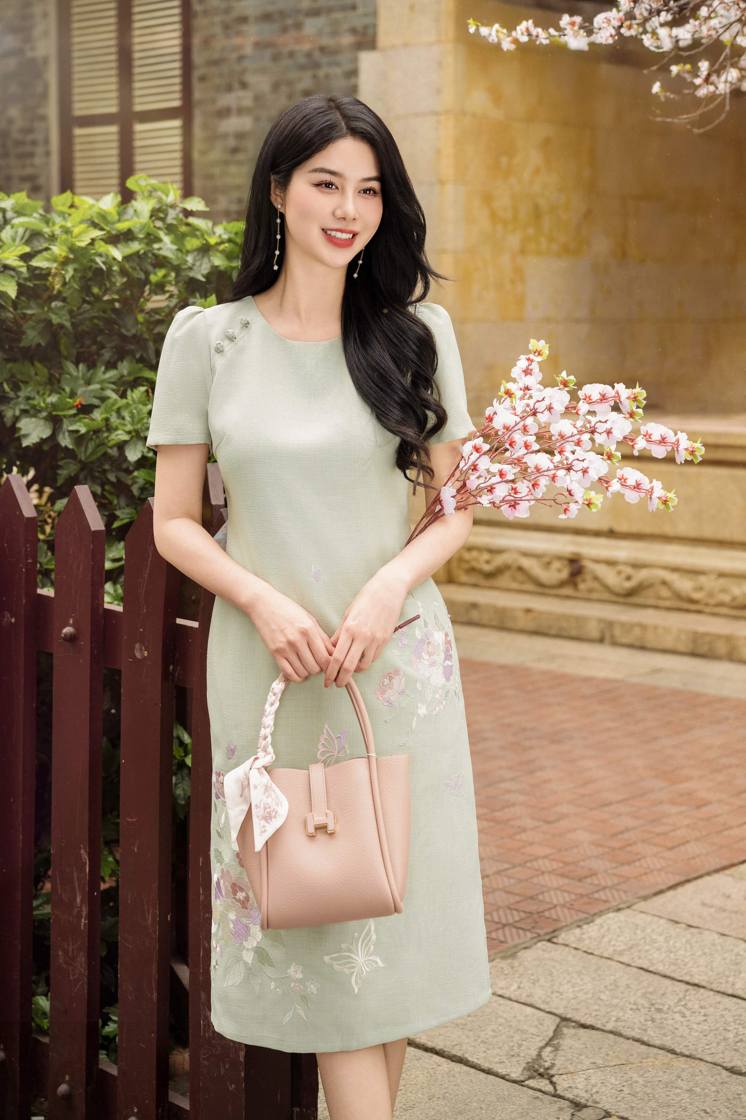 đầm đẹp cho mẹ chồng ngày tết
