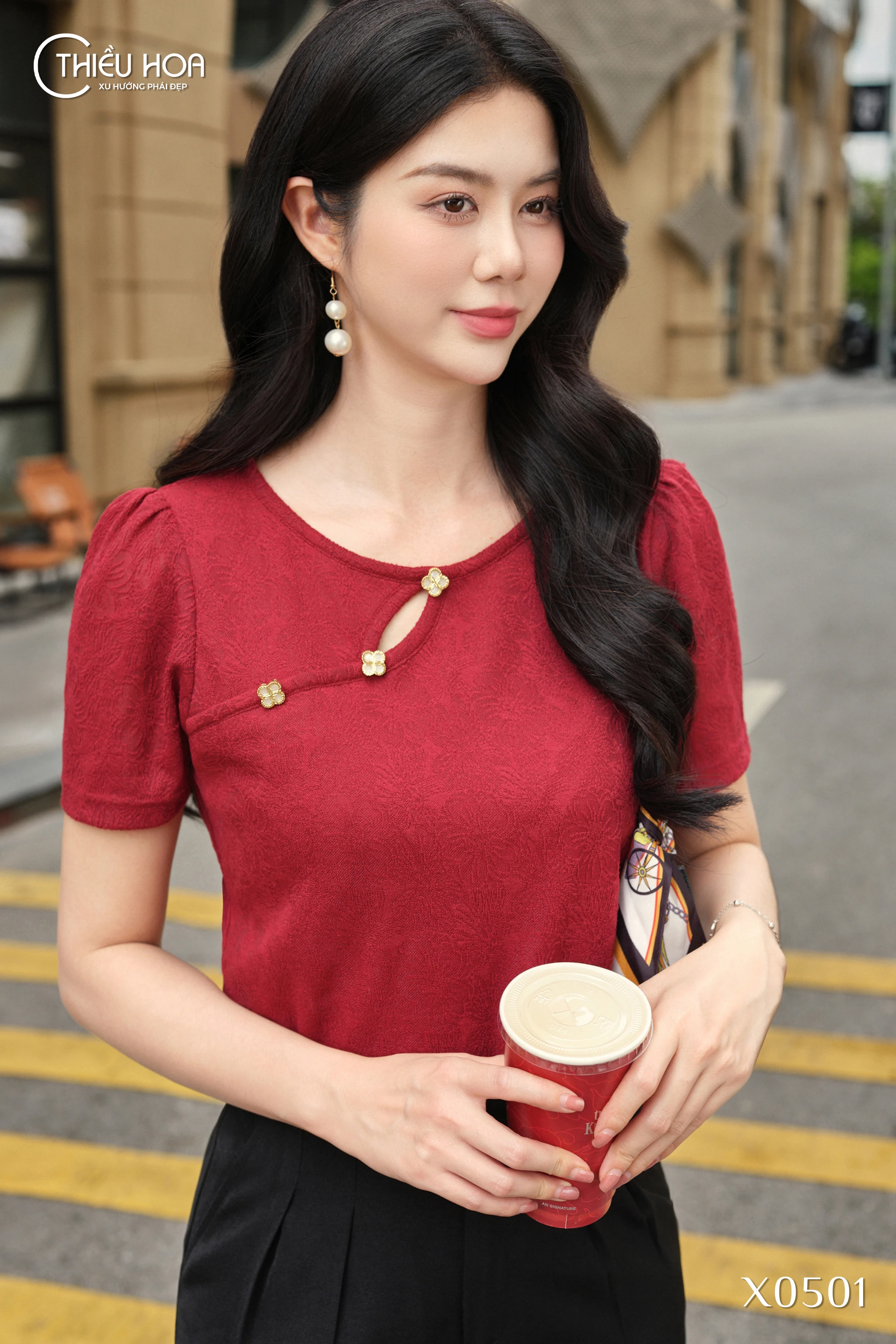 huong-dan-chon-ao-trung-nien-cao-cap-cho-phong-cach-quy-phai 0