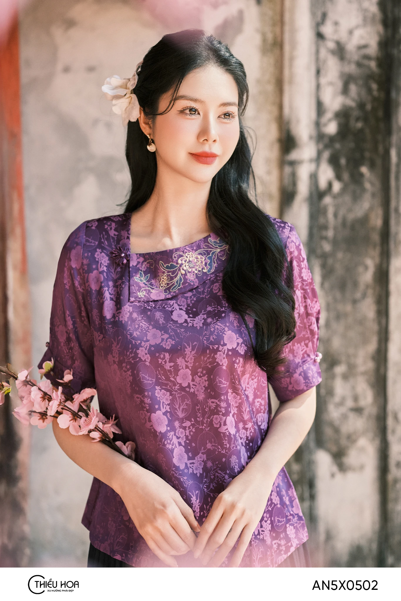 huong-dan-chon-ao-trung-nien-cao-cap-cho-phong-cach-quy-phai 4