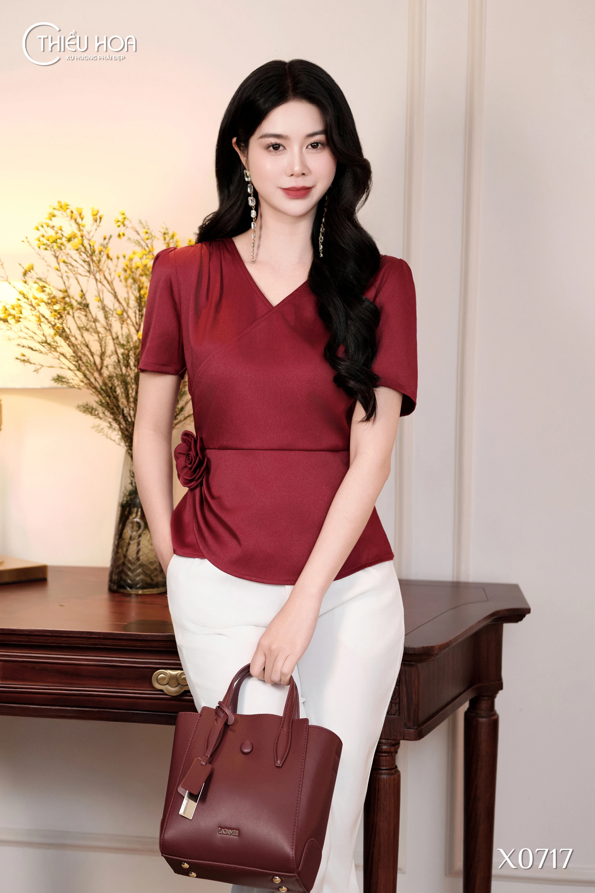 huong-dan-mua-ao-cho-me-13-mau-ao-set-do-trung-nien-dep-nhat 2