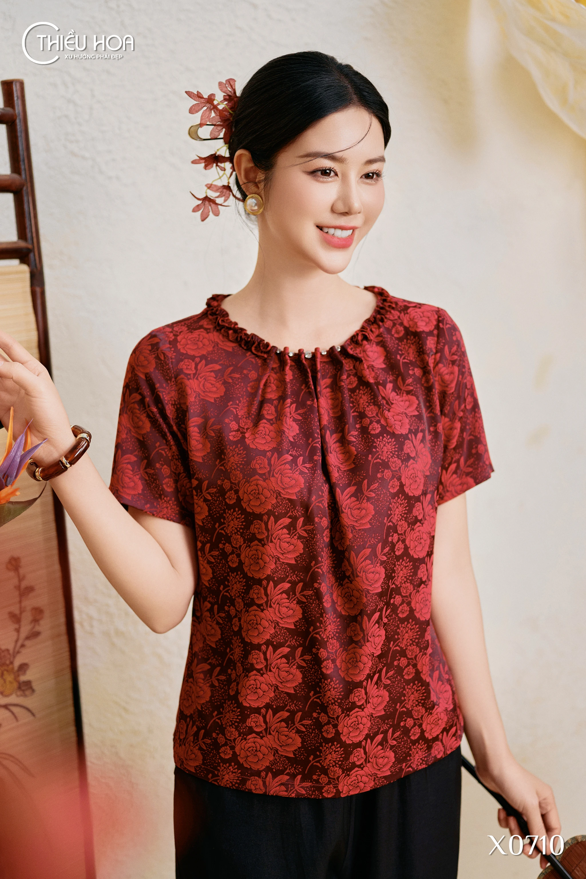 thoi-trang-trung-nien-u60-7-meo-phoi-mau-giup-quy-ba-rang-ro 2