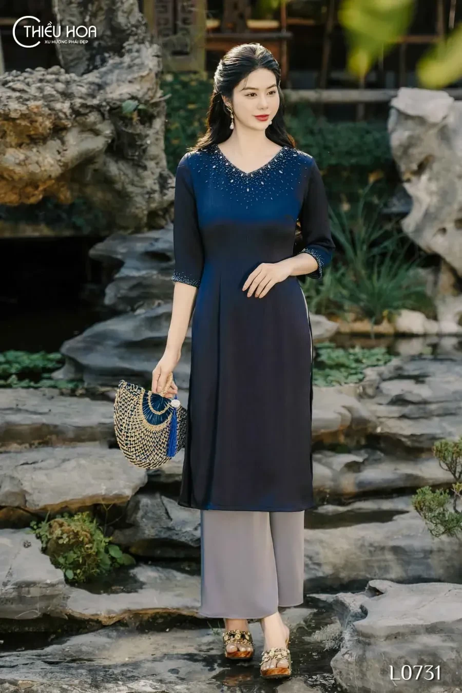 10-mau-ao-dai-dep-sang-trong-cho-quy-ba-dien-ngay-cuoi-hoi 2