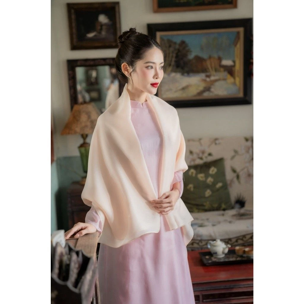 khan-choang-phoi-ao-dai-to-diem-phong-cach-mua-le-hoi 0