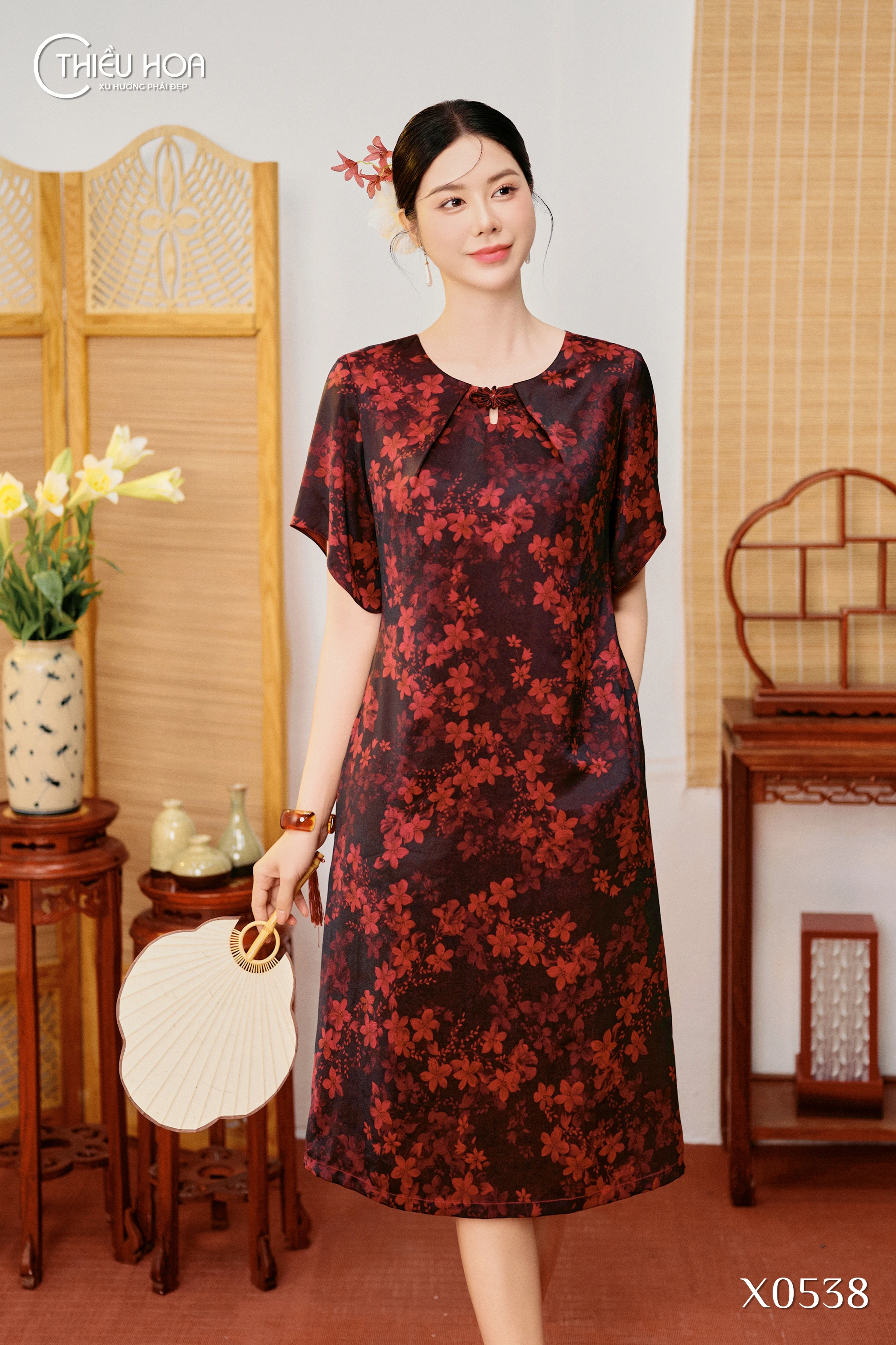 thoi-trang-trung-nien-u60-7-meo-phoi-mau-giup-quy-ba-rang-ro 1