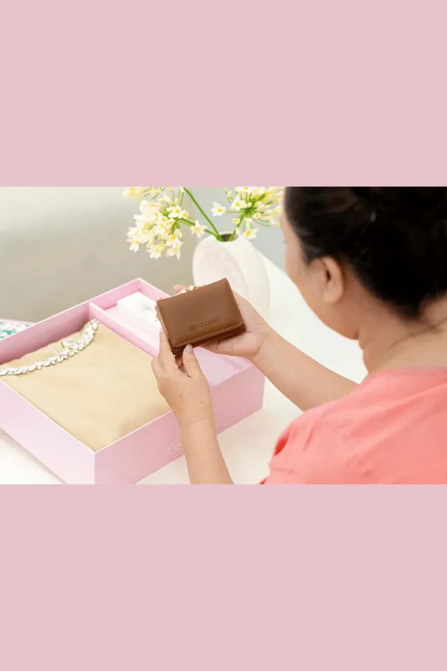 qua-tang-me-duoi-2-trieu-top-5-thuong-hieu-thoi-trang-trung-nien 7