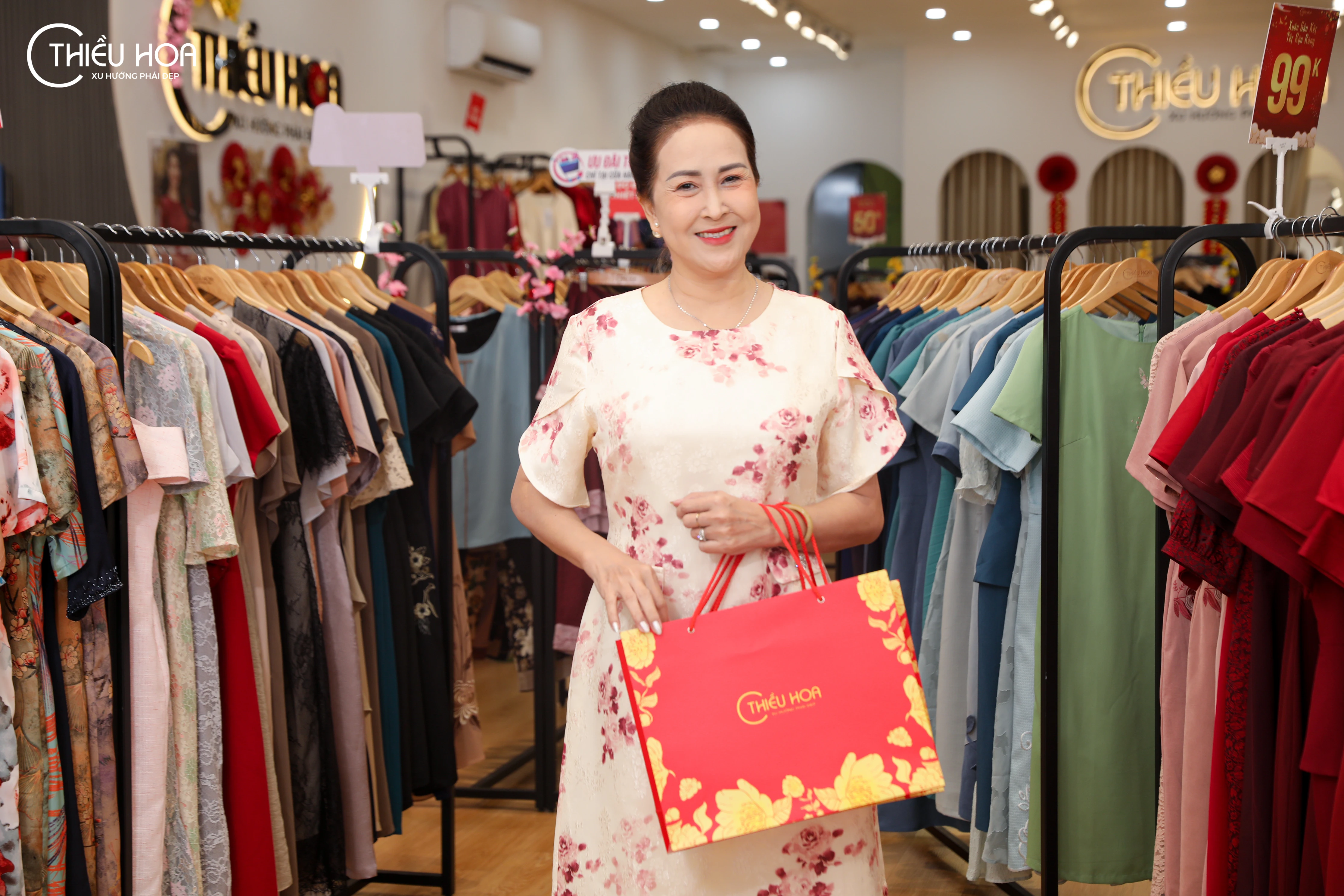 15-mau-dam-vay-trung-nien-dep-tay-bong-giup-che-bap-tay-to-cuc-dinh 8