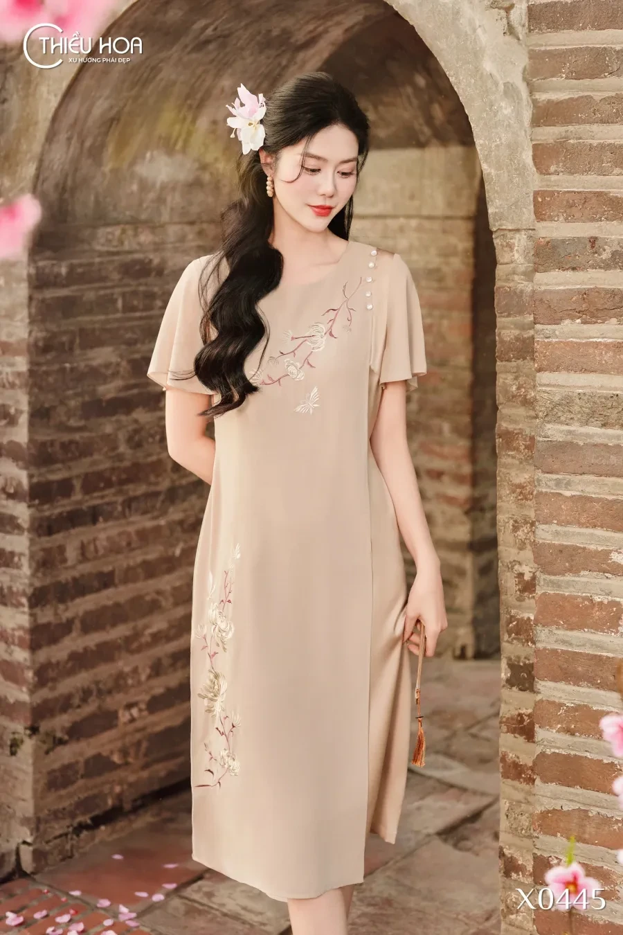 nhung-mau-dam-trung-nien-cao-cap-vai-lua 2