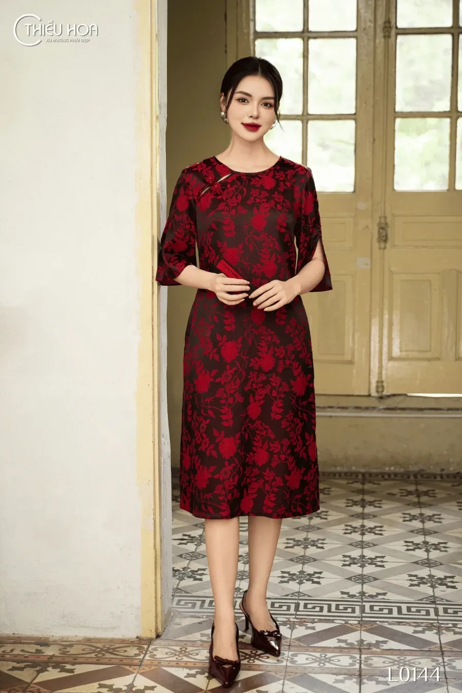 Đầm suông trung niên tay lỡ sang trọng