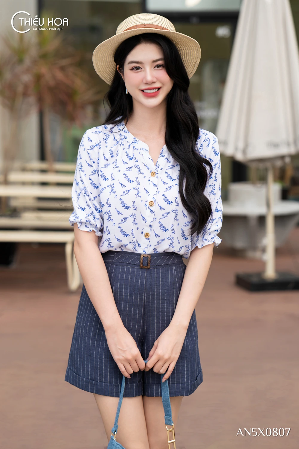 outfit-du-lich-cho-phu-nu-u40-u50 21