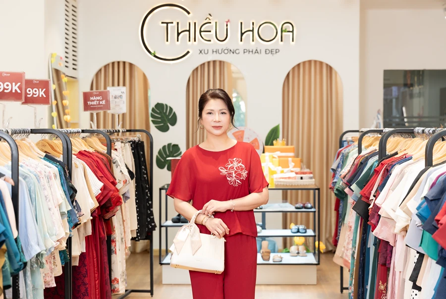 cua-hang-quan-ao-trung-nien-hue 2