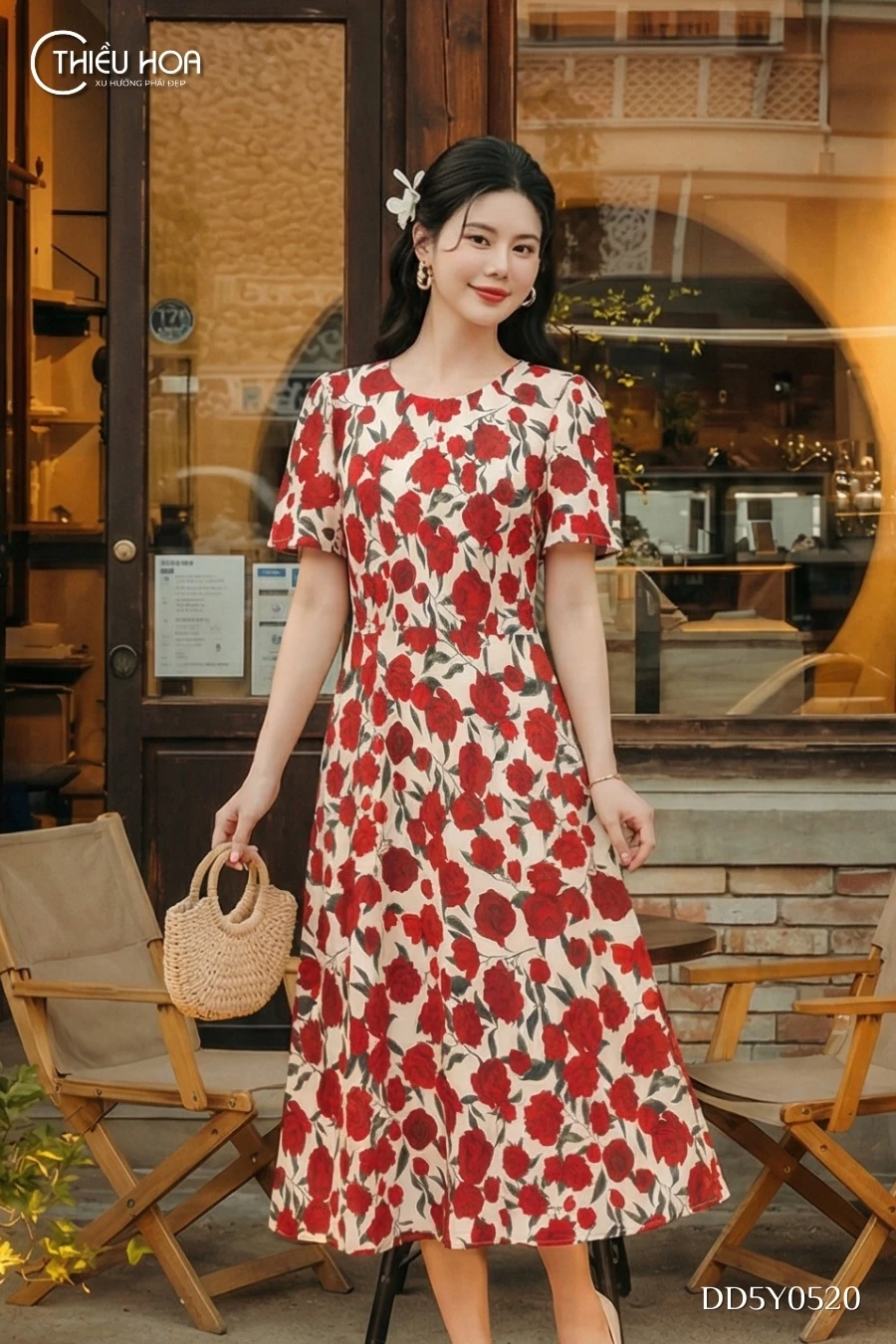 outfit-du-lich-cho-phu-nu-u40-u50 5